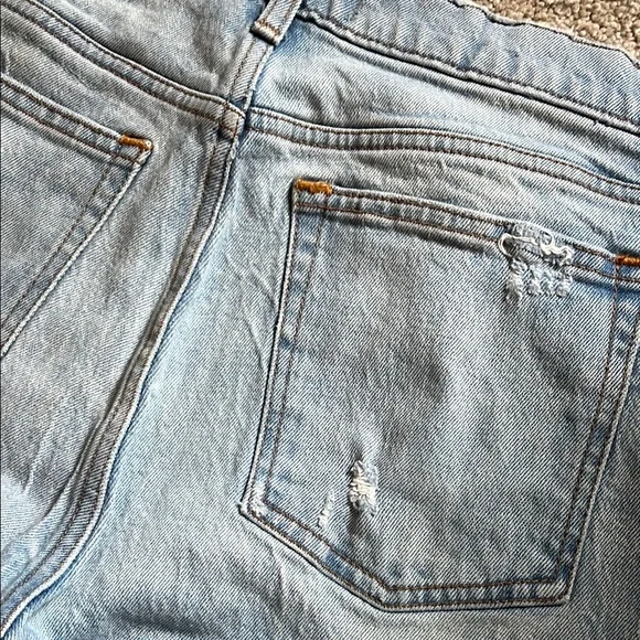 Abercrombie & Fitch High Rise Mom Jean Light Blue Denim Jeans - Picture 5 of 6